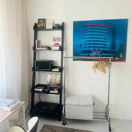 Rozsi Cozy West *