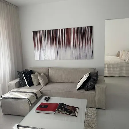 Rozsi Cozy West * Stuttgart